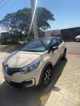 RENAULT CAPTUR 1.6 16V SCE FLEX LIFE X-TRONIC RENAULT CAPTUR 1.6 16V SCE FLEX LIFE X-TRONIC